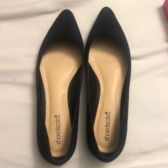 Black Flats - Picture 2 of 9